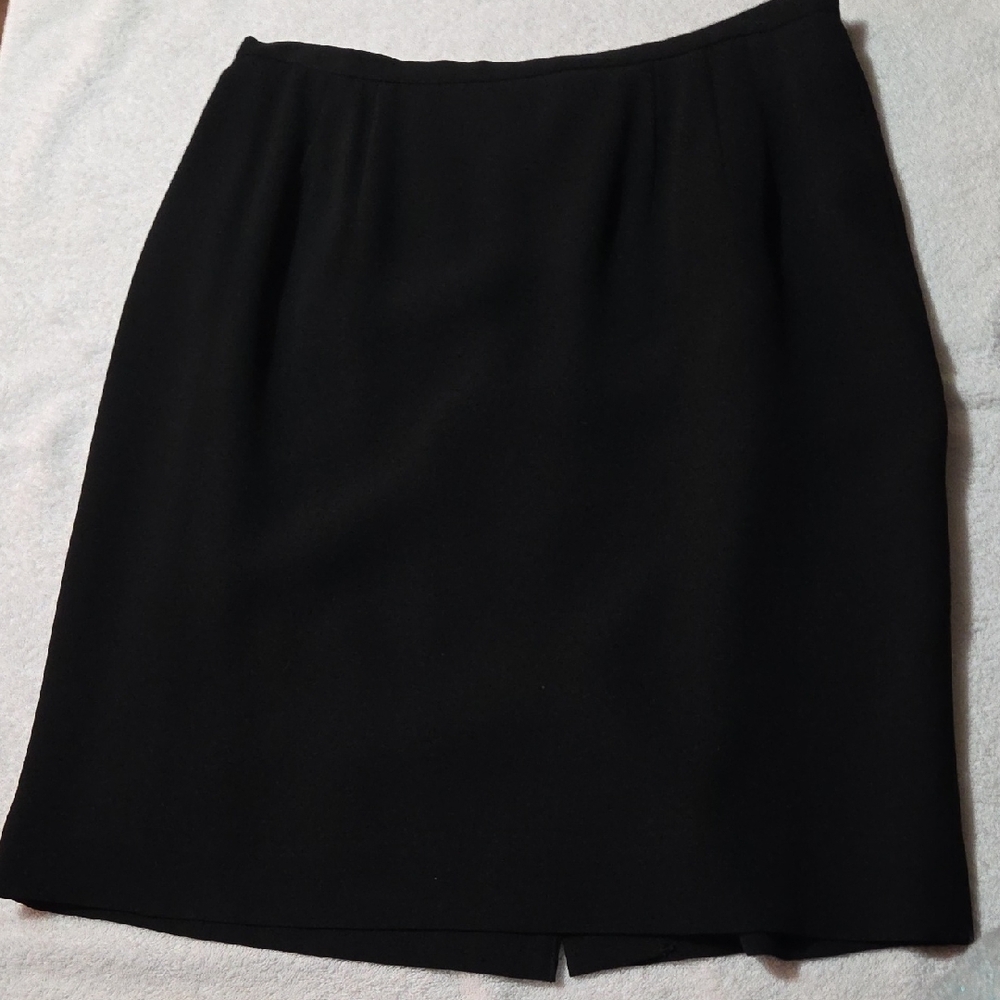 Anne Klein Classic Black Pencil Skirt